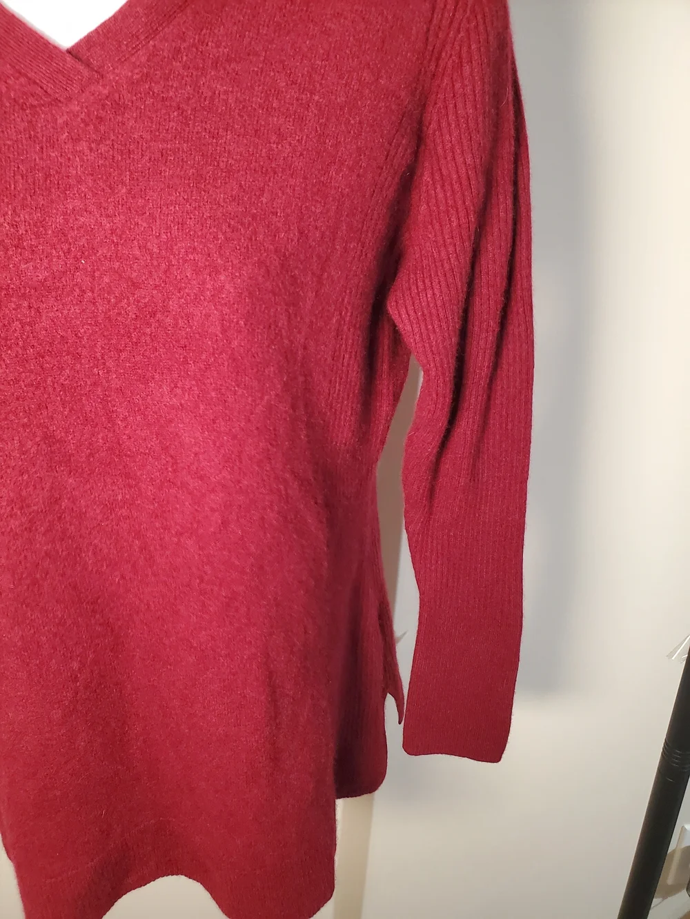 Isaac Mizrahi Live Cashmere V-Neck Tunic Sweater Burgundy Large